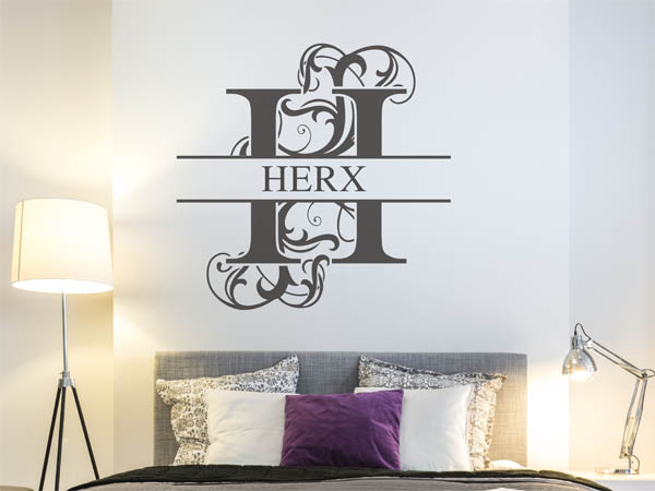Wandtattoo verschnörkeltes H mit Herx