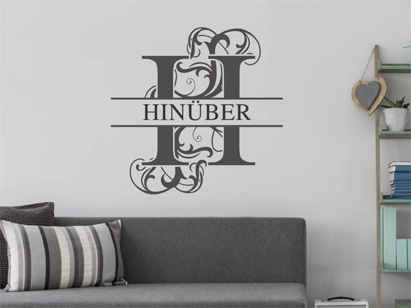 Wandtattoo verschnörkeltes H mit Hinüber