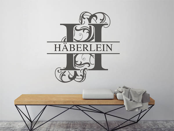 Wandtattoo verschnörkeltes H mit Häberlein
