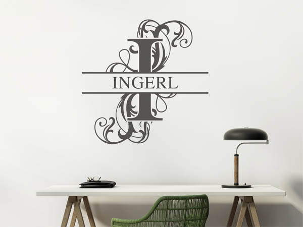Wandtattoo verschnörkeltes I mit Ingerl