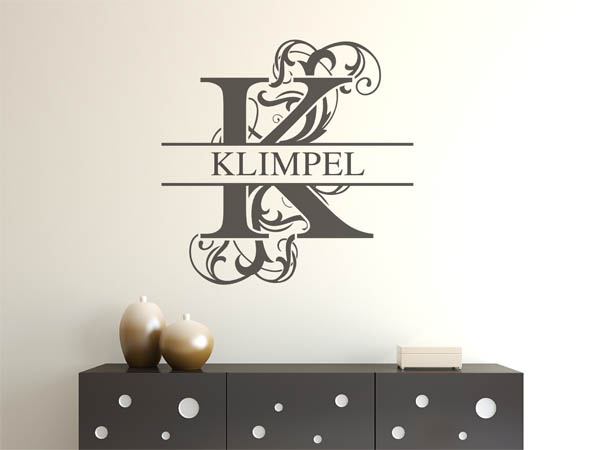 Wandtattoo verschnörkeltes K mit Klimpel
