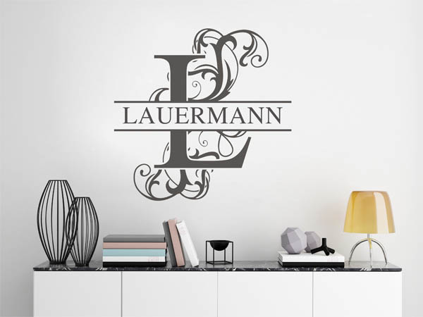 Wandtattoo verschnörkeltes L mit Lauermann