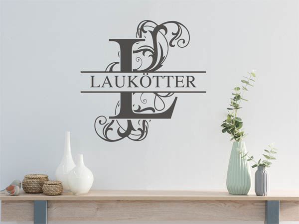 Wandtattoo verschnörkeltes L mit Laukötter