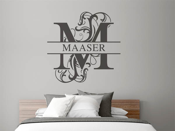 Wandtattoo verschnörkeltes M mit Maaser