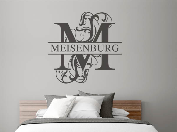Wandtattoo verschnörkeltes M mit Meisenburg