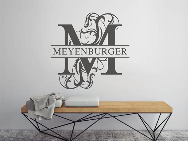 Wandtattoo verschnörkeltes M mit Meyenburger