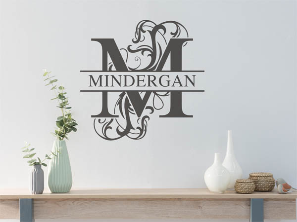 Wandtattoo verschnörkeltes M mit Mindergan