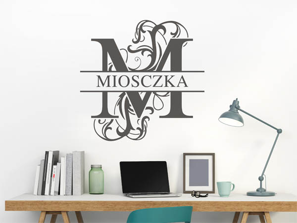 Wandtattoo verschnörkeltes M mit Miosczka