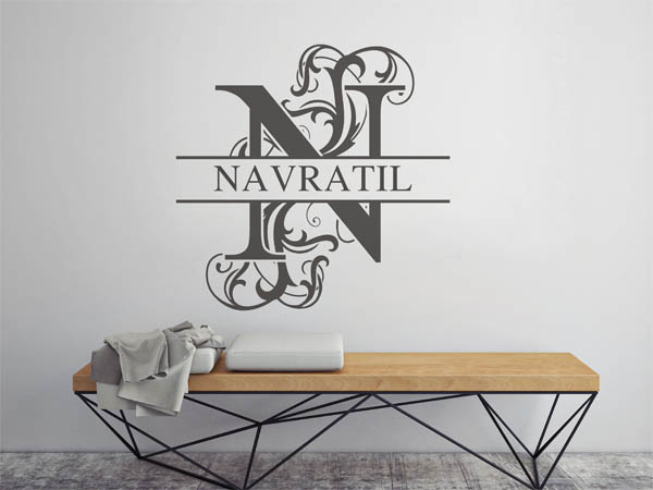 Wandtattoo verschnörkeltes N mit Navratil