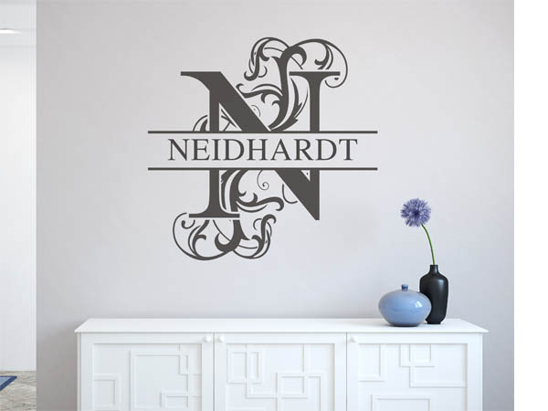 Wandtattoo verschnörkeltes N mit Neidhardt
