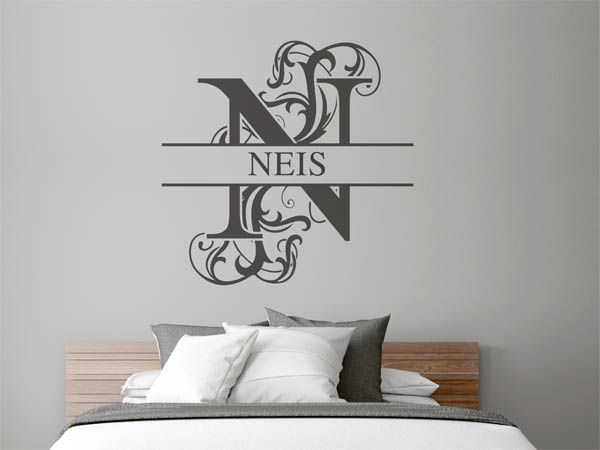 Wandtattoo verschnörkeltes N mit Neis