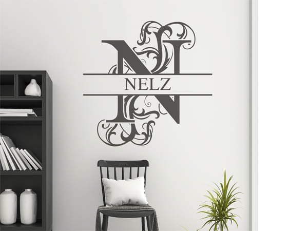 Wandtattoo verschnörkeltes N mit Nelz