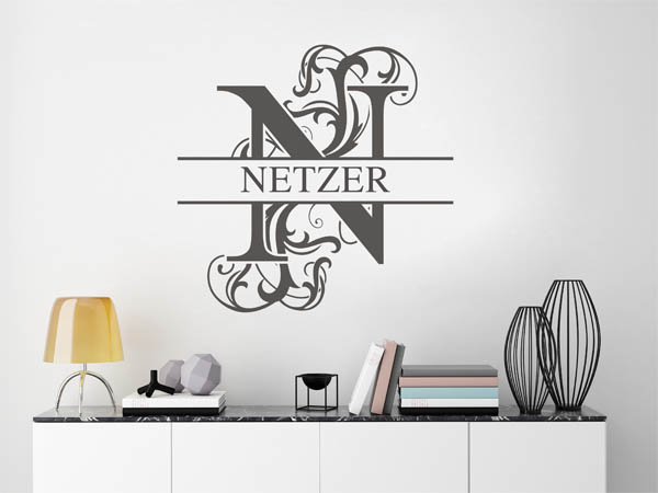 Wandtattoo verschnörkeltes N mit Netzer
