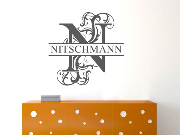 Wandtattoo verschnörkeltes N mit Nitschmann