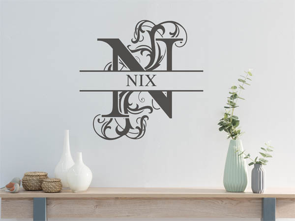 Wandtattoo verschnörkeltes N mit Nix