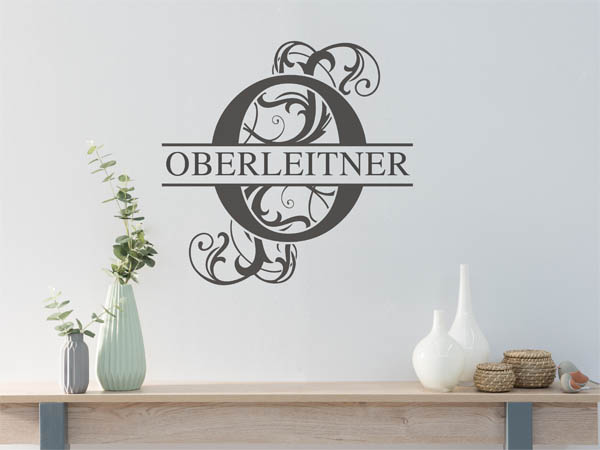 Wandtattoo verschnörkeltes O mit Oberleitner