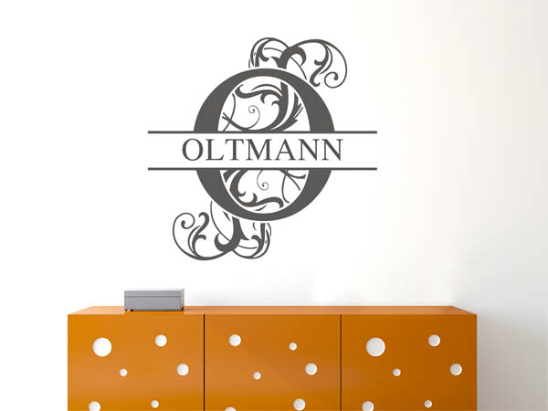 Wandtattoo verschnörkeltes O mit Oltmann