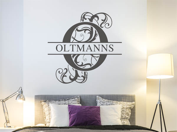 Wandtattoo verschnörkeltes O mit Oltmanns