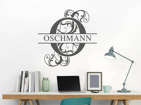 Wandtattoo verschnörkeltes O mit Oschmann