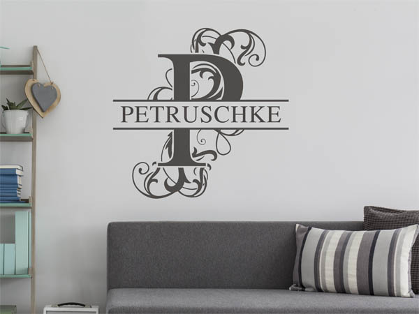 Wandtattoo verschnörkeltes P mit Petruschke