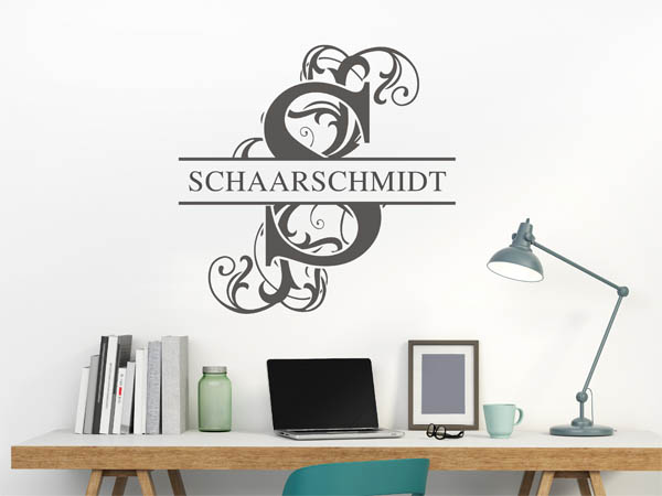 Wandtattoo verschnörkeltes S mit Schaarschmidt