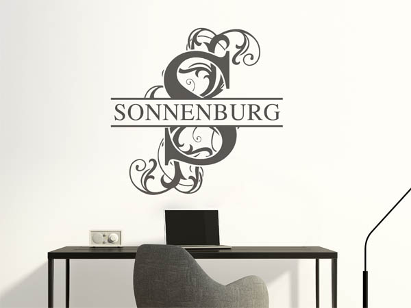 Wandtattoo verschnörkeltes S mit Sonnenburg