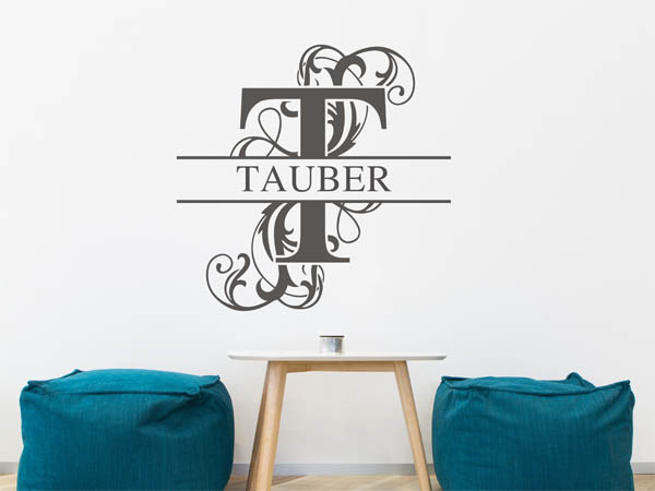Wandtattoo verschnörkeltes T mit Tauber