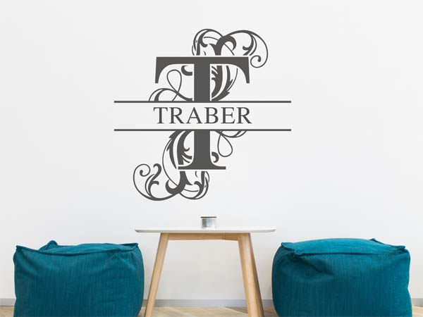 Wandtattoo verschnörkeltes T mit Traber