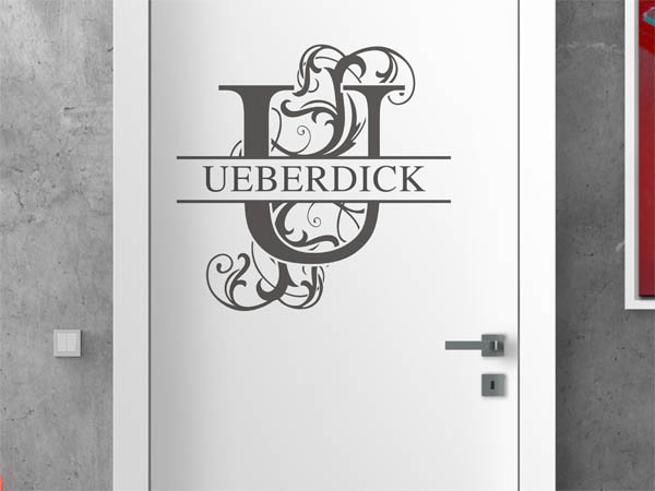 Wandtattoo verschnörkeltes U mit Ueberdick