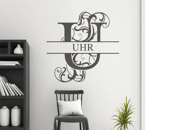 Wandtattoo verschnörkeltes U mit Uhr