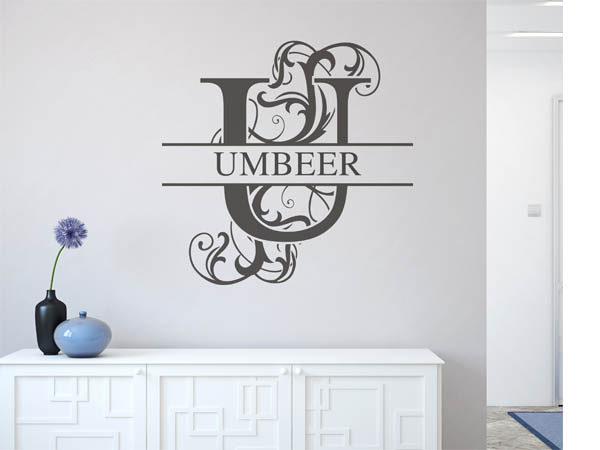 Wandtattoo verschnörkeltes U mit Umbeer
