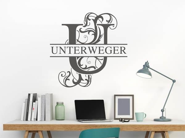 Wandtattoo verschnörkeltes U mit Unterweger
