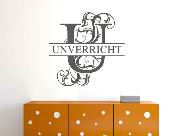 Wandtattoo verschnörkeltes U mit Unverricht