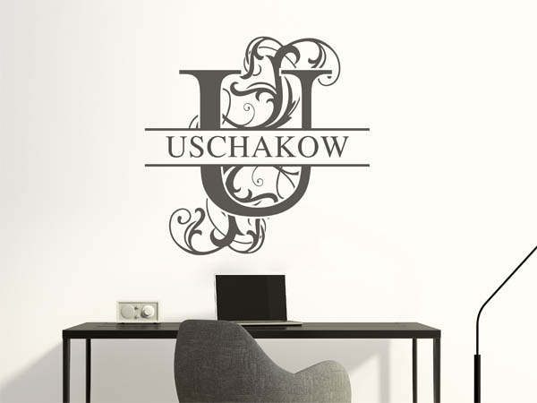 Wandtattoo verschnörkeltes U mit Uschakow