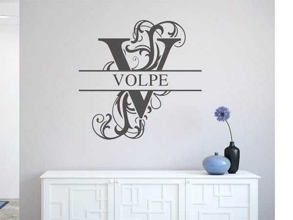 Wandtattoo verschnörkeltes V mit Volpe