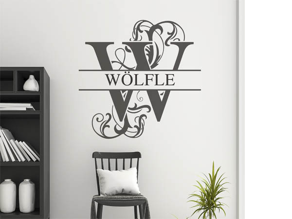 Wandtattoo verschnörkeltes W mit Wölfle