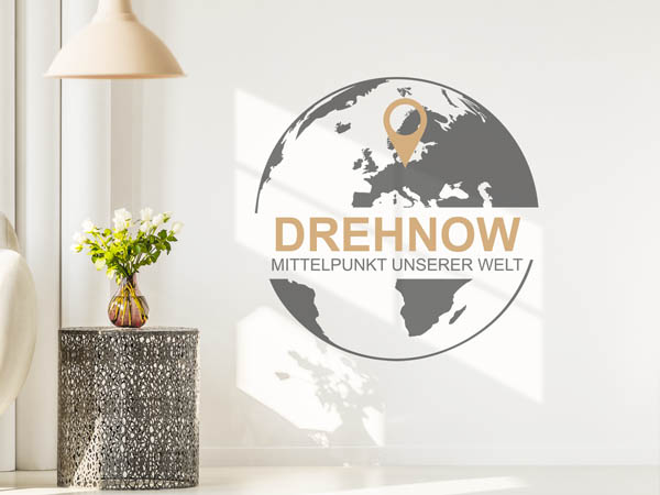 Wandtattoo Drehnow - Mittelpunkt unserer Welt mit Pin im Globus