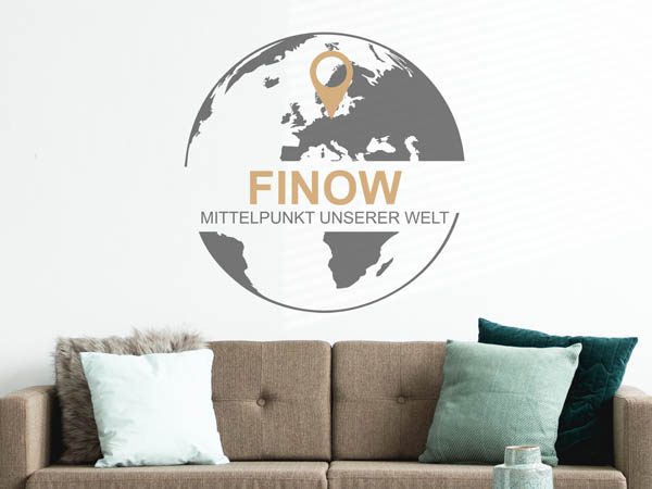 Wandtattoo Finow - Mittelpunkt unserer Welt mit Pin im Globus