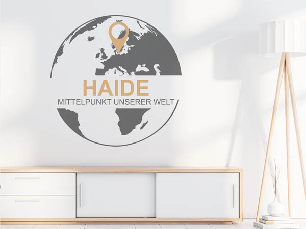 Wandtattoo Haide - Mittelpunkt unserer Welt mit Pin im Globus