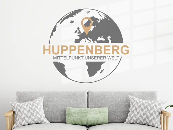 Wandtattoo Huppenberg - Mittelpunkt unserer Welt mit Pin im Globus