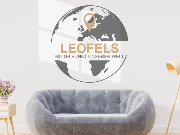 Wandtattoo Leofels - Mittelpunkt unserer Welt mit Pin im Globus