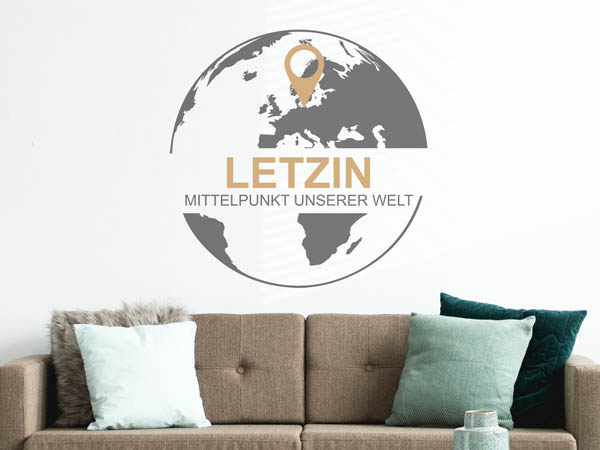 Wandtattoo Letzin - Mittelpunkt unserer Welt mit Pin im Globus