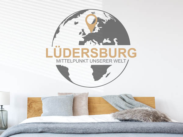 Wandtattoo Lüdersburg - Mittelpunkt unserer Welt mit Pin im Globus