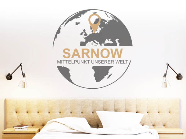 Wandtattoo Sarnow - Mittelpunkt unserer Welt mit Pin im Globus
