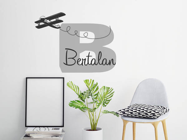 Wandtattoo Bertalan mit Flugzeug