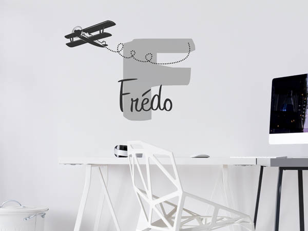 Wandtattoo Frédo mit Flugzeug