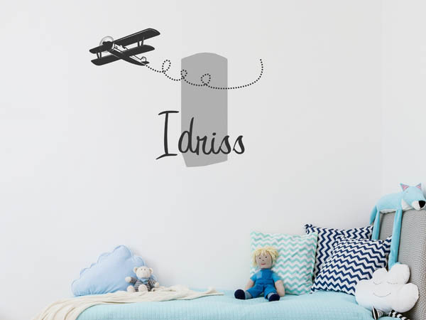 Wandtattoo Idriss mit Flugzeug