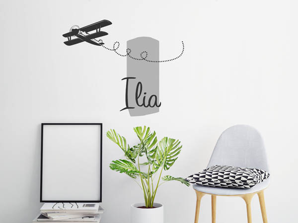 Wandtattoo Ilia mit Flugzeug