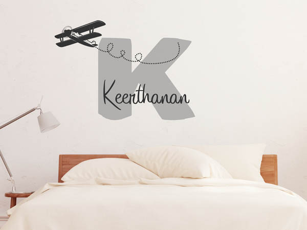 Wandtattoo Keerthanan mit Flugzeug