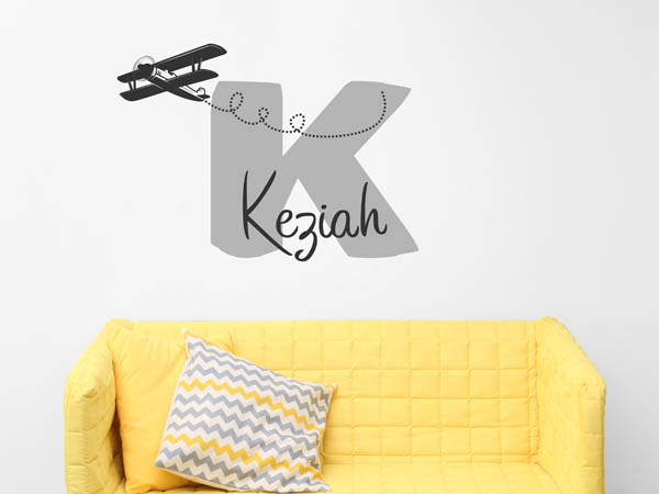 Wandtattoo Keziah mit Flugzeug